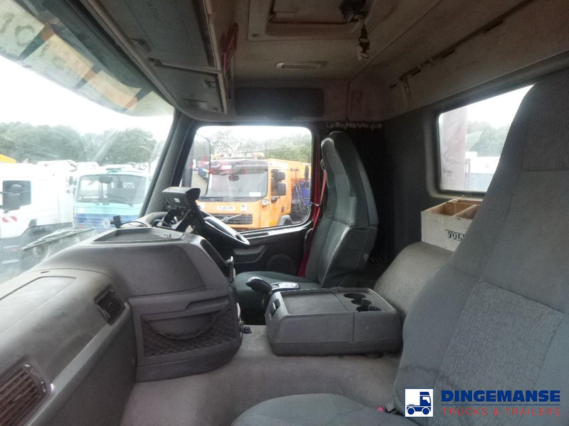 Crédit-bail de Volvo FM 410 8x4 RHD steel tipper 16.6 m3 Volvo FM 410 8x4 RHD steel tipper 16.6 m3: photos 18