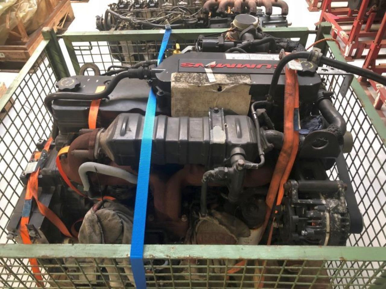 Cummins QSB6.7 164 - Moteur: photos 1 Cummins QSB6.7 164 - Moteur: photos 1