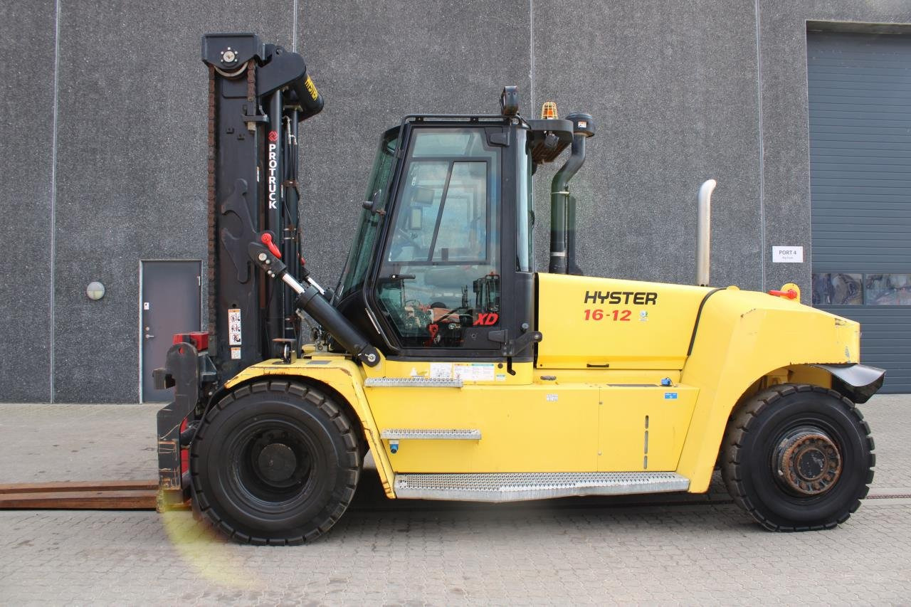Hyster H16.00XD-12 - Chariot élévateur diesel: photos 1 Hyster H16.00XD-12 - Chariot élévateur diesel: photos 1