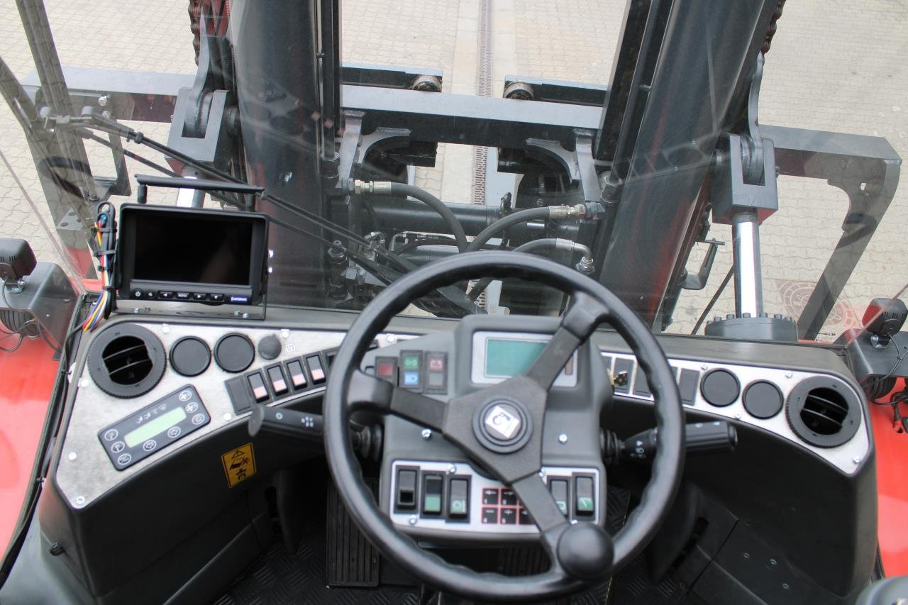 Kalmar DCD200-12LB - Chariot élévateur diesel: photos 4 Kalmar DCD200-12LB - Chariot élévateur diesel: photos 4