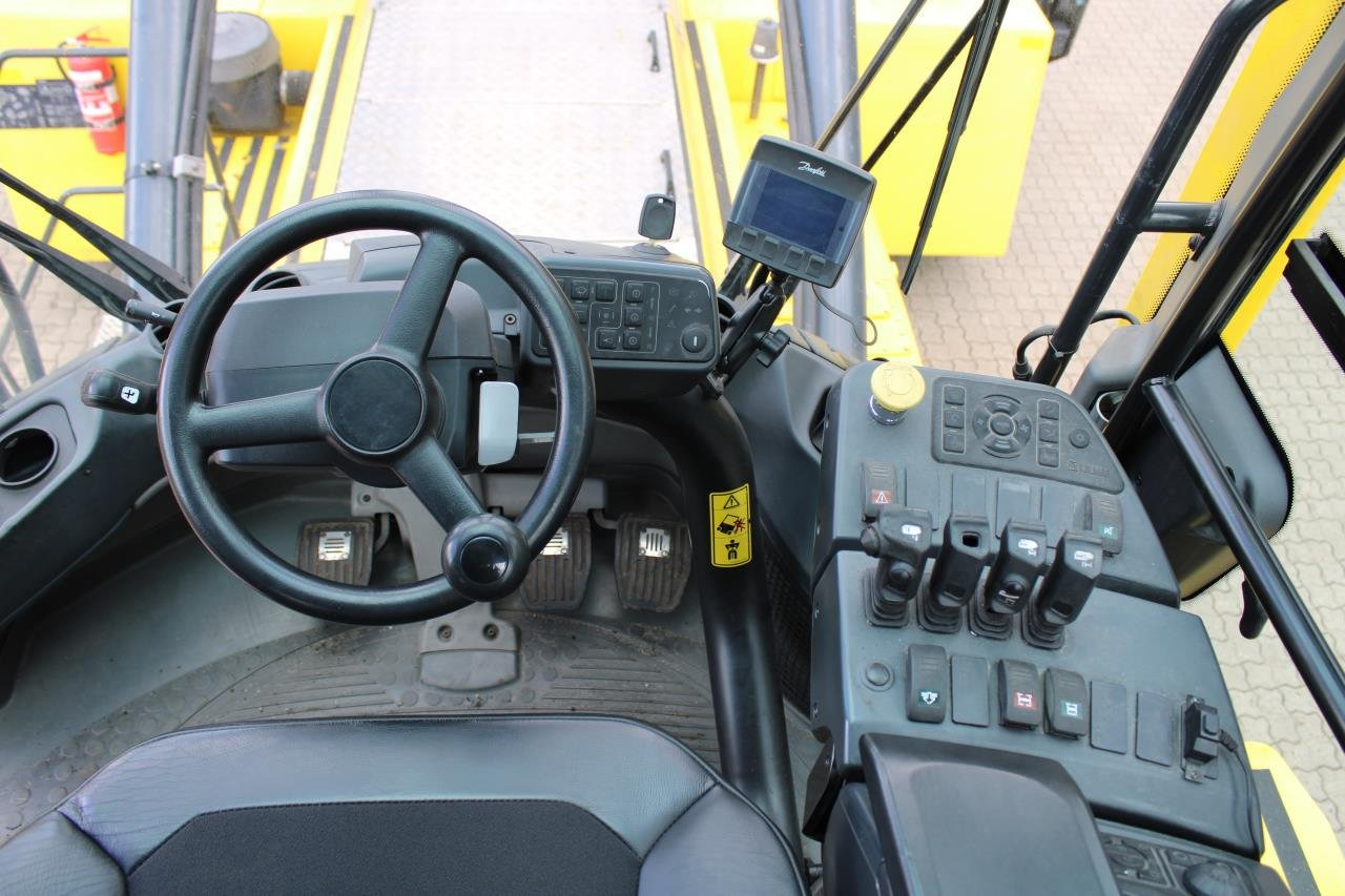 Kalmar DCG90-45ES7 - Chariot porte-conteneur: photos 4 Kalmar DCG90-45ES7 - Chariot porte-conteneur: photos 4