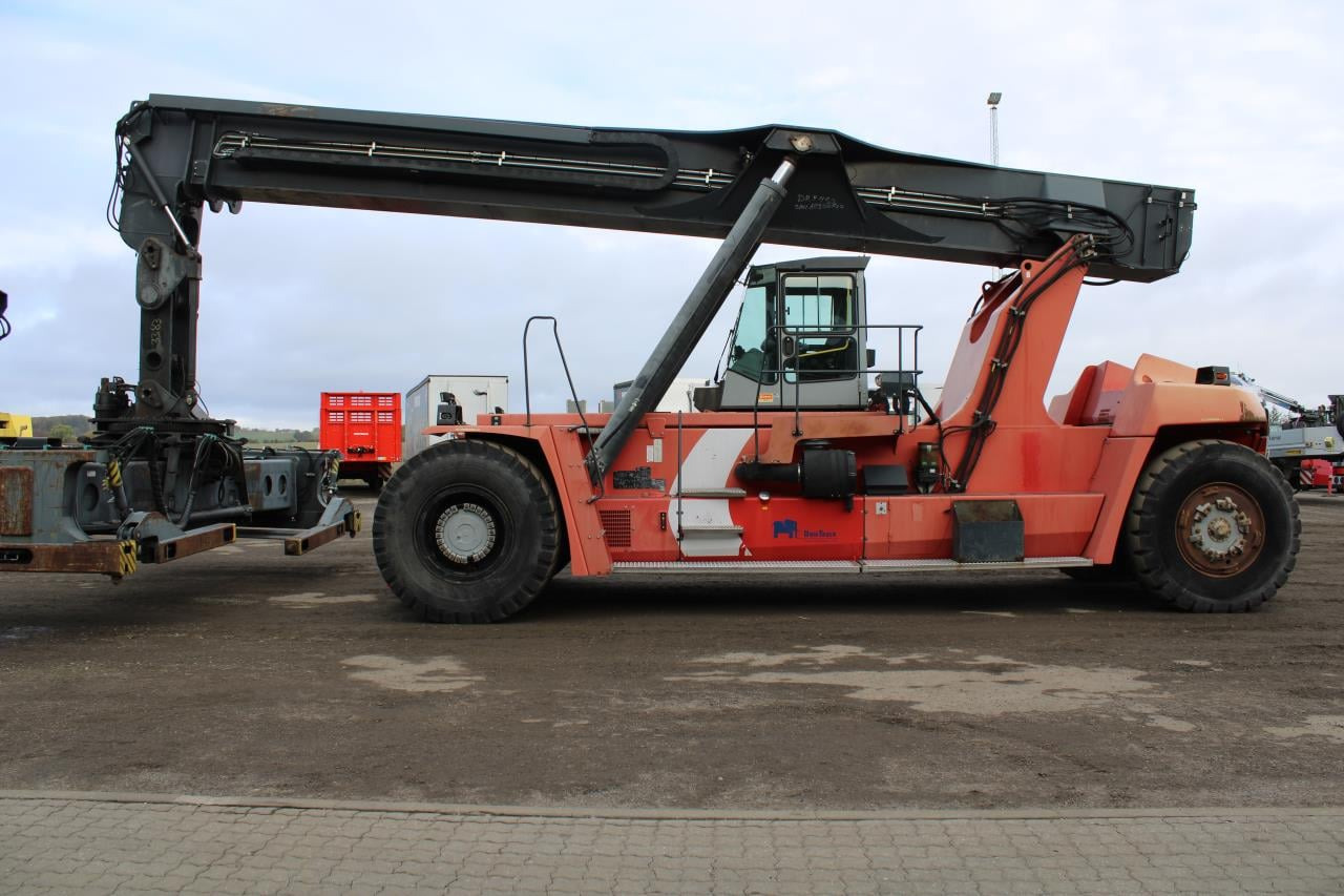 Kalmar DRF450-75S6XS - Reach stacker: photos 1 Kalmar DRF450-75S6XS - Reach stacker: photos 1