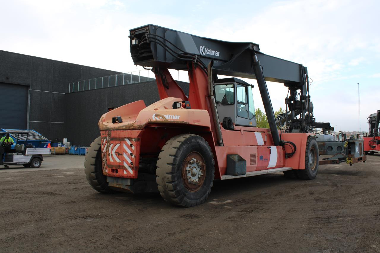 Kalmar DRF450-75S6XS - Reach stacker: photos 3 Kalmar DRF450-75S6XS - Reach stacker: photos 3