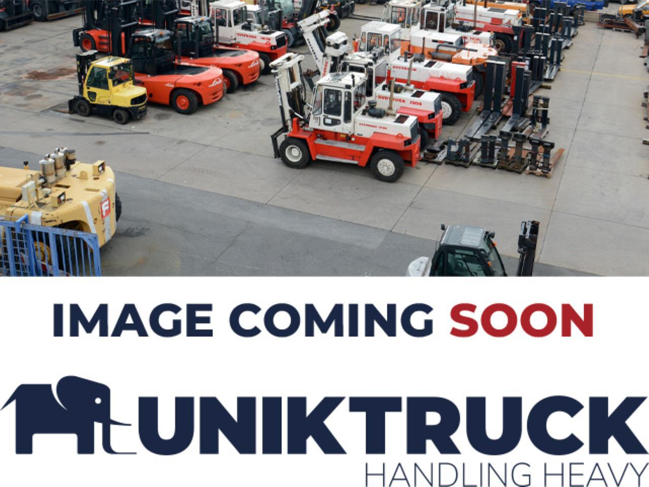 MOL RM255 4X4 - Tracteur portuaire: photos 1 MOL RM255 4X4 - Tracteur portuaire: photos 1