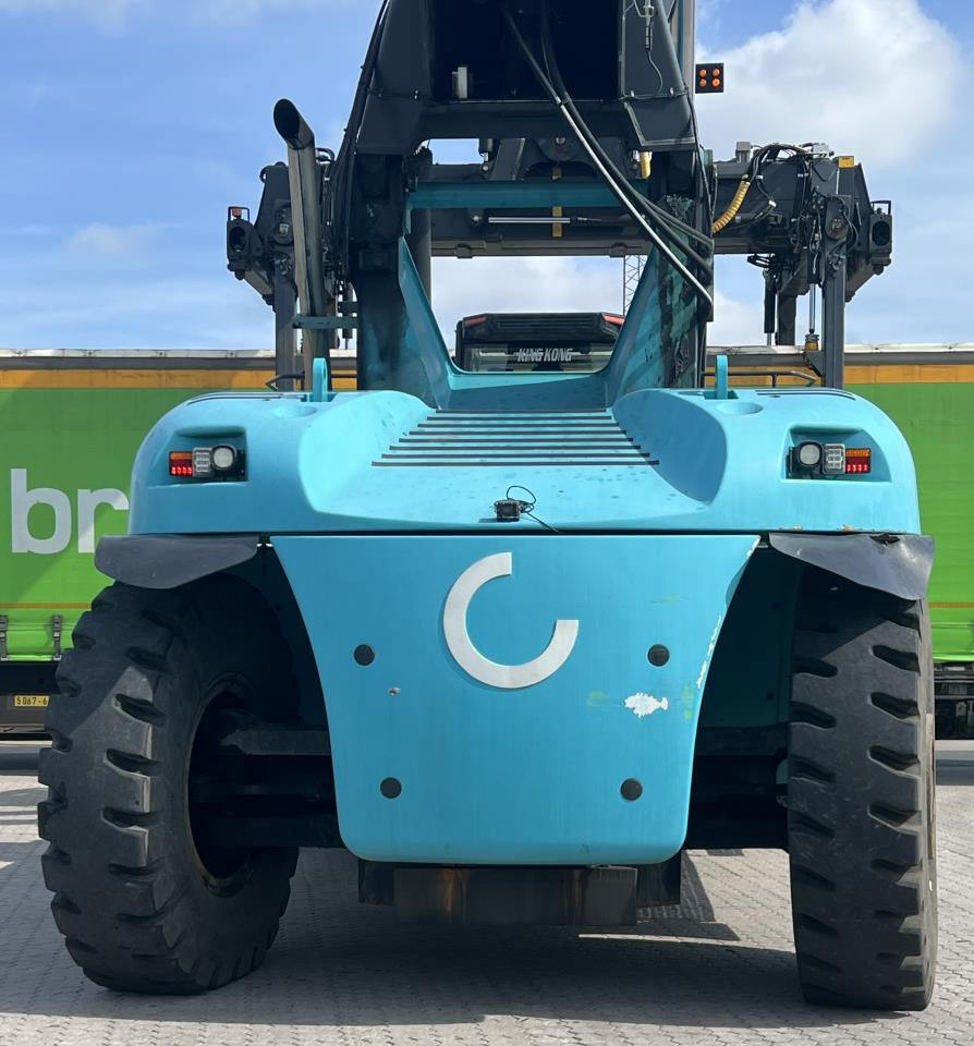 SMV 4538 CCX4 - Reach stacker: photos 3 SMV 4538 CCX4 - Reach stacker: photos 3