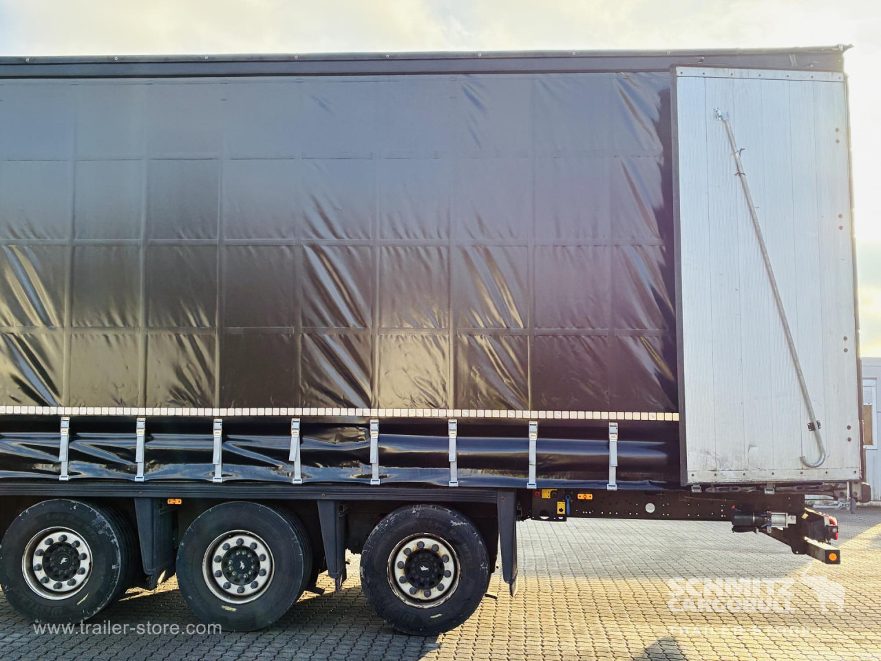 SCHMITZ Auflieger Curtainsider Mega - Semi-remorque rideaux coulissants: photos 4 SCHMITZ Auflieger Curtainsider Mega - Semi-remorque rideaux coulissants: photos 4