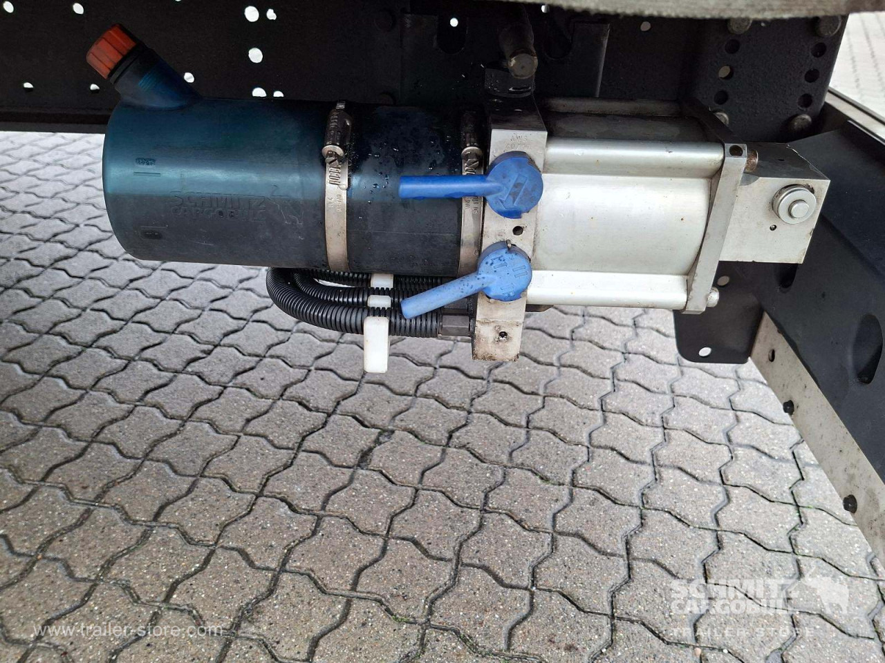 SCHMITZ Auflieger Curtainsider Mega - Semi-remorque rideaux coulissants: photos 3 SCHMITZ Auflieger Curtainsider Mega - Semi-remorque rideaux coulissants: photos 3