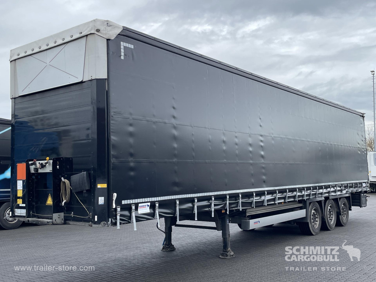 SCHMITZ Auflieger Curtainsider Mega - Semi-remorque rideaux coulissants: photos 1 SCHMITZ Auflieger Curtainsider Mega - Semi-remorque rideaux coulissants: photos 1