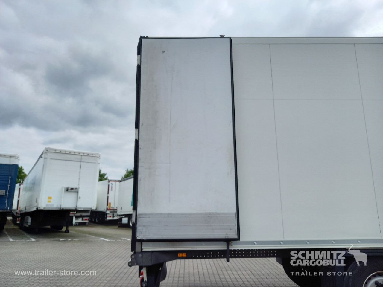 SCHMITZ Auflieger Tiefkühler Multitemp - Semi-remorque isothermique: photos 3 SCHMITZ Auflieger Tiefkühler Multitemp - Semi-remorque isothermique: photos 3