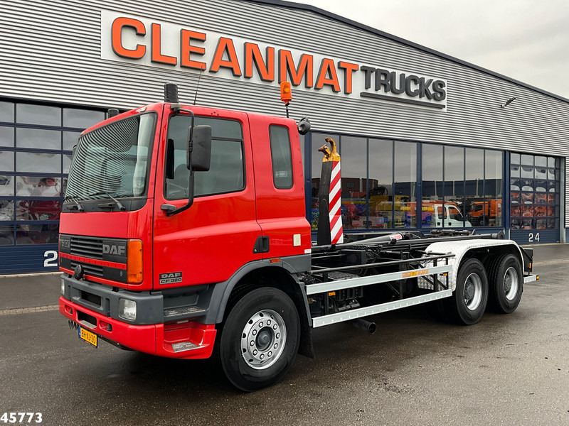 DAF FAT 75.320 6x4 Full steel Hiab 17 Ton haakarmsysteem Just 64.623 Km! - Camion ampliroll: photos 2 DAF FAT 75.320 6x4 Full steel Hiab 17 Ton haakarmsysteem Just 64.623 Km! - Camion ampliroll: photos 2