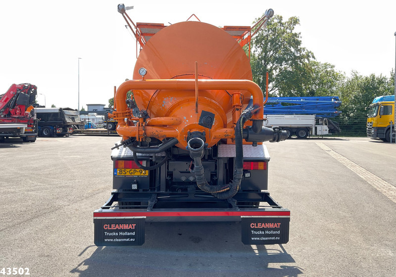 DAF FAX 85 CF 340 Droge stoffen blaas installatie Just 21.613 km! - Camion hydrocureur: photos 4 DAF FAX 85 CF 340 Droge stoffen blaas installatie Just 21.613 km! - Camion hydrocureur: photos 4