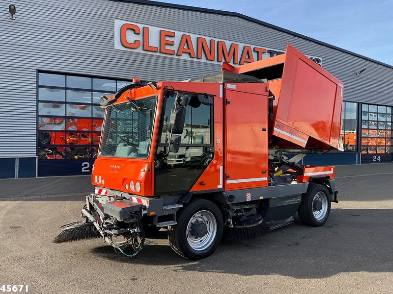 Dulevo 5020 Euro 6 with 3-rd brush - Balayeuse de voirie: photos 4 Dulevo 5020 Euro 6 with 3-rd brush - Balayeuse de voirie: photos 4