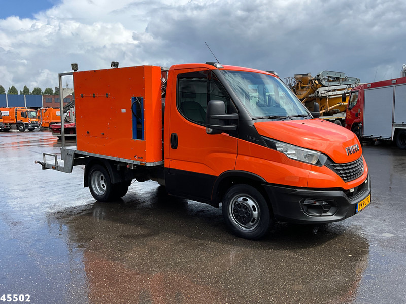 Iveco Daily 35C14 Euro 6 ROM Toilet servicewagen - Camion hydrocureur: photos 3 Iveco Daily 35C14 Euro 6 ROM Toilet servicewagen - Camion hydrocureur: photos 3