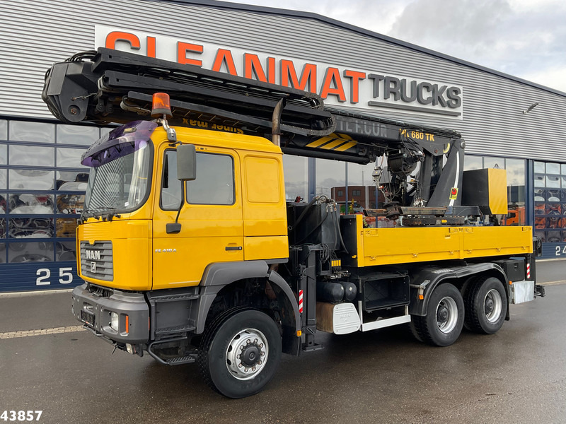 MAN F2000 6x6 Full Steel Manual Palfinger 68 Meter Dachdecker kran Just 54.133 km! - Camion grue: photos 2 MAN F2000 6x6 Full Steel Manual Palfinger 68 Meter Dachdecker kran Just 54.133 km! - Camion grue: photos 2