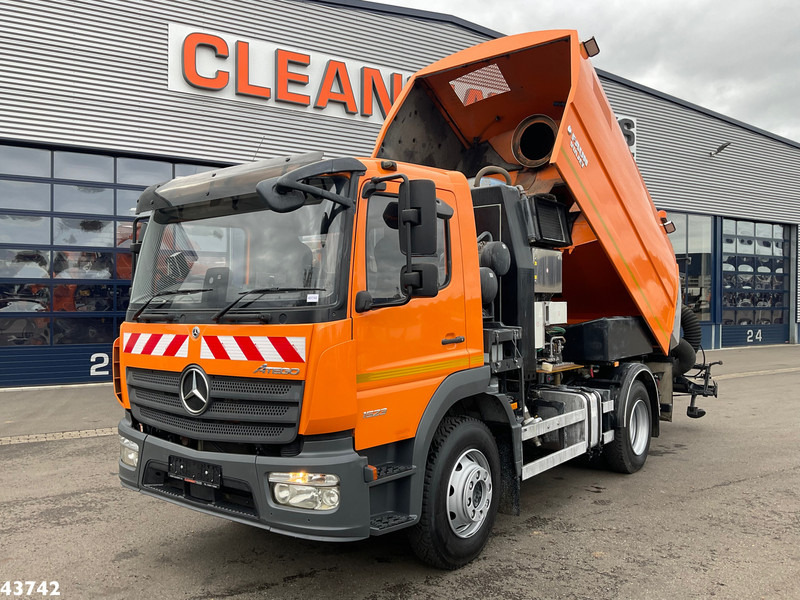 Mercedes-Benz ATEGO 1523 Faun VIAJET 6 R/HS Wegdekreiniger Just 14.776 km! - Balayeuse de voirie: photos 3 Mercedes-Benz ATEGO 1523 Faun VIAJET 6 R/HS Wegdekreiniger Just 14.776 km! - Balayeuse de voirie: photos 3