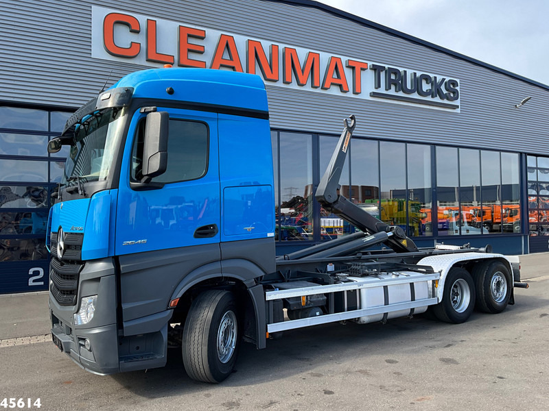 Mercedes-Benz Actros 2545 Euro 6 AJK 25 Tonmeter haakarmsysteem - Camion ampliroll: photos 1 Mercedes-Benz Actros 2545 Euro 6 AJK 25 Tonmeter haakarmsysteem - Camion ampliroll: photos 1