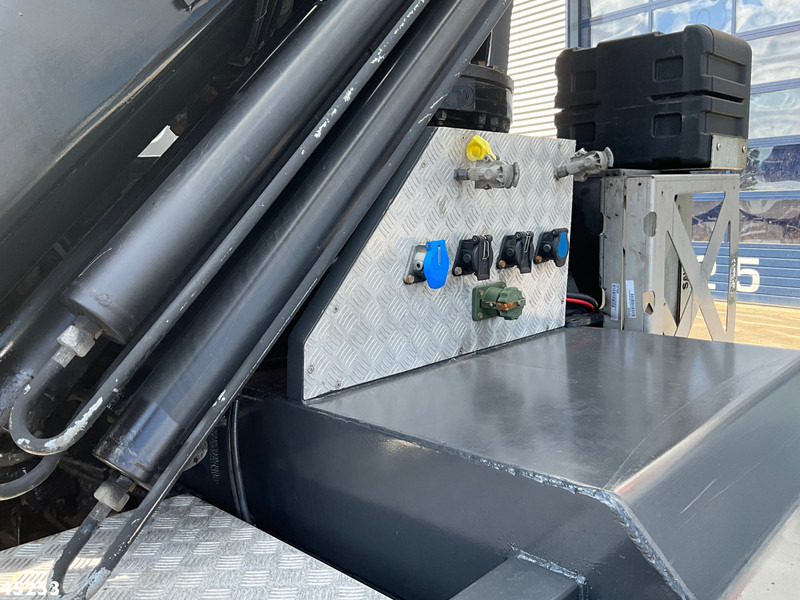 Camion grue Mercedes-Benz Arocs 3253 8x4 Hiab 105 Tonmeter laadkraan: photos 15