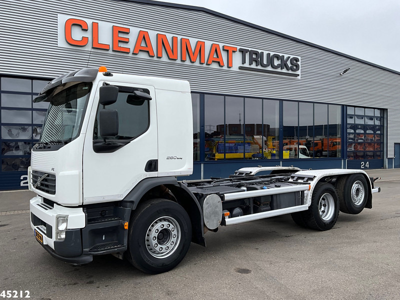 Volvo FE 260 Chassis cabine with PTO Just 199.470 km! - Châssis cabine: photos 2 Volvo FE 260 Chassis cabine with PTO Just 199.470 km! - Châssis cabine: photos 2