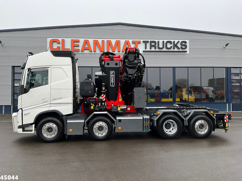 Volvo FH 540 8x2 Fassi 145 Tonmeter laadkraan + Fly-JIb Just 7.187 Km! Demo voertuig! - Camion grue: photos 5 Volvo FH 540 8x2 Fassi 145 Tonmeter laadkraan + Fly-JIb Just 7.187 Km! Demo voertuig! - Camion grue: photos 5