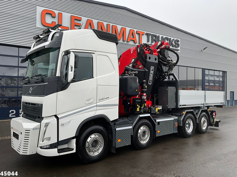 Volvo FH 540 8x2 Fassi 145 Tonmeter laadkraan + Fly-JIb Just 7.187 Km! Demo voertuig! - Camion grue: photos 3 Volvo FH 540 8x2 Fassi 145 Tonmeter laadkraan + Fly-JIb Just 7.187 Km! Demo voertuig! - Camion grue: photos 3