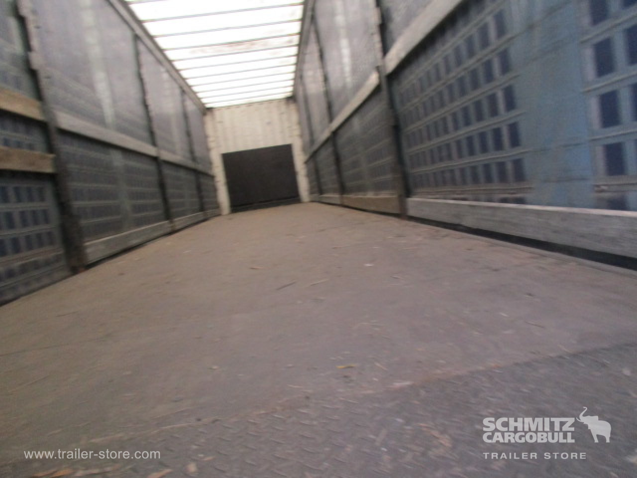 KRONE Curtainsider Standard - Semi-remorque rideaux coulissants: photos 4 KRONE Curtainsider Standard - Semi-remorque rideaux coulissants: photos 4