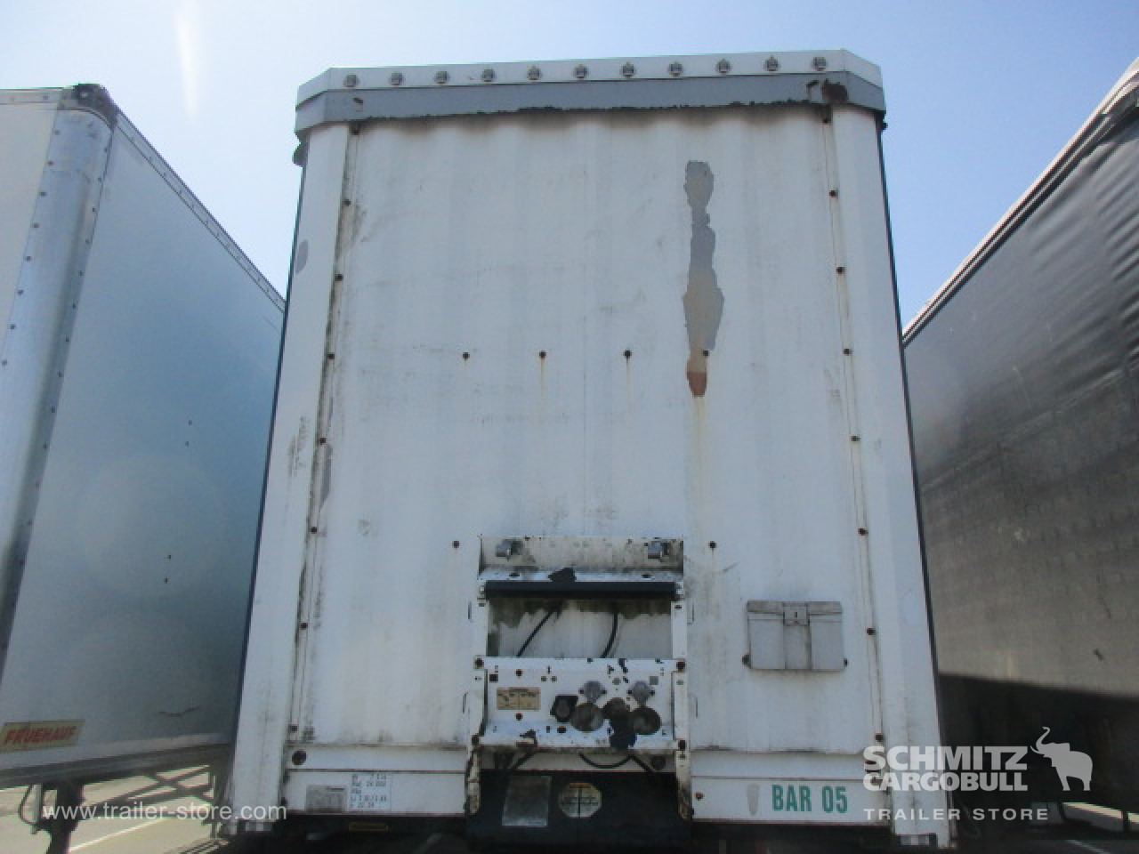 KRONE Curtainsider Standard - Semi-remorque rideaux coulissants: photos 2 KRONE Curtainsider Standard - Semi-remorque rideaux coulissants: photos 2