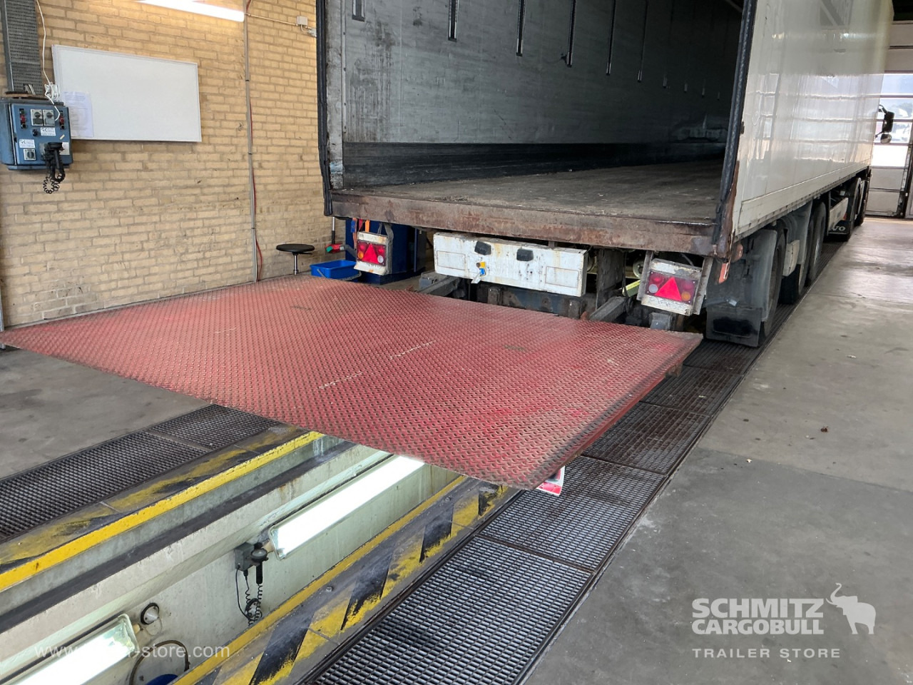 KRONE Dryfreight Standard Taillift - Semi-remorque fourgon: photos 3 KRONE Dryfreight Standard Taillift - Semi-remorque fourgon: photos 3