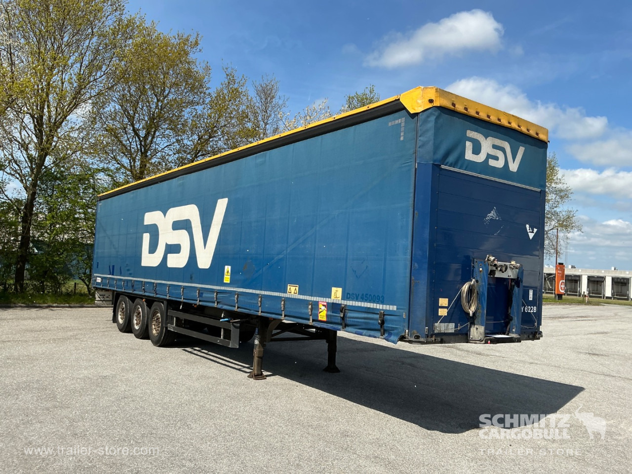 SCHMITZ Curtainsider Standard - Semi-remorque rideaux coulissants: photos 1 SCHMITZ Curtainsider Standard - Semi-remorque rideaux coulissants: photos 1