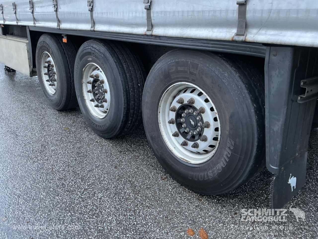 SCHMITZ Curtainsider Standard , Folding wall right - Semi-remorque rideaux coulissants: photos 3 SCHMITZ Curtainsider Standard , Folding wall right - Semi-remorque rideaux coulissants: photos 3
