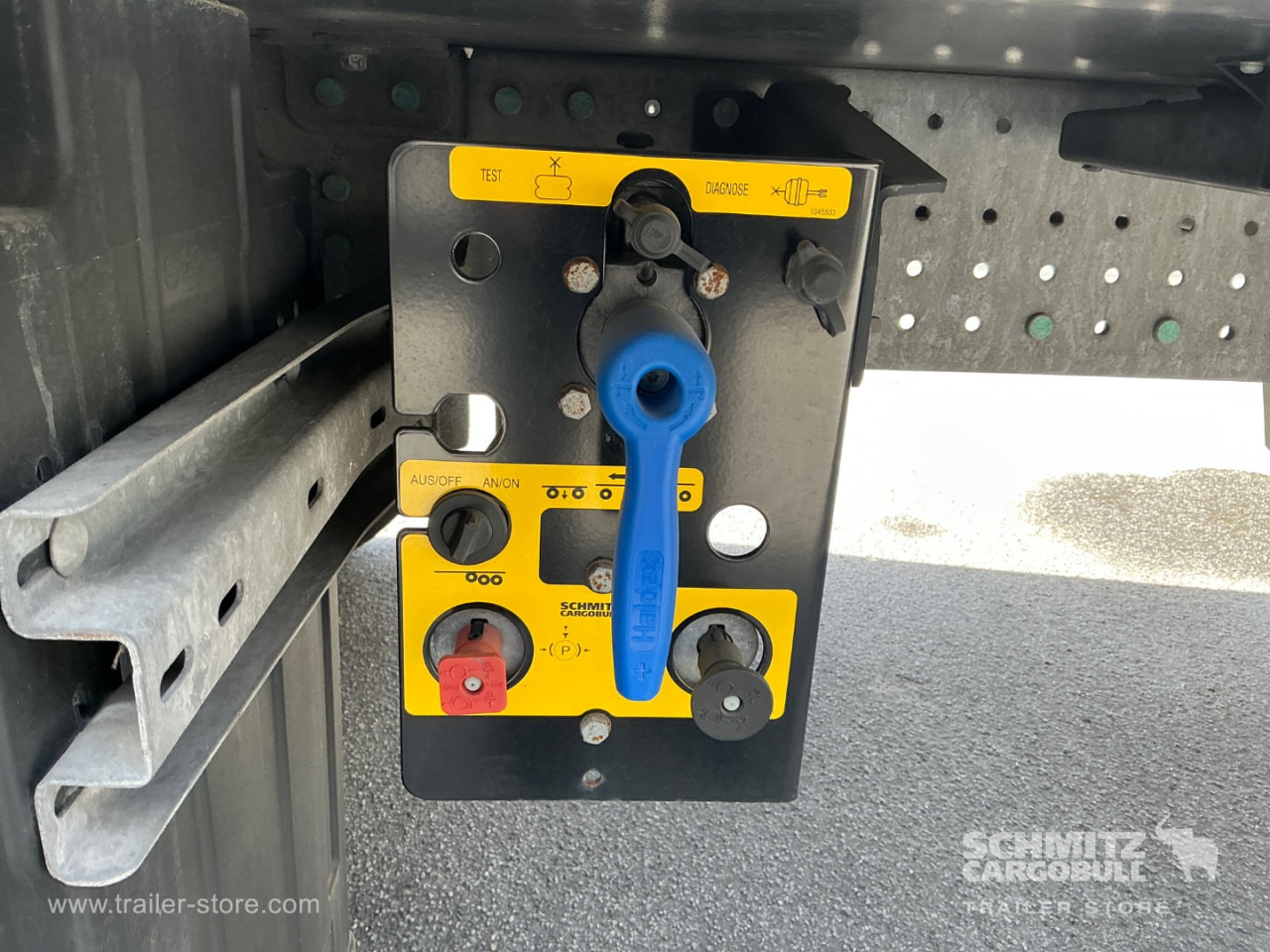 SCHMITZ Reefer Standard - Semi-remorque isothermique: photos 5 SCHMITZ Reefer Standard - Semi-remorque isothermique: photos 5