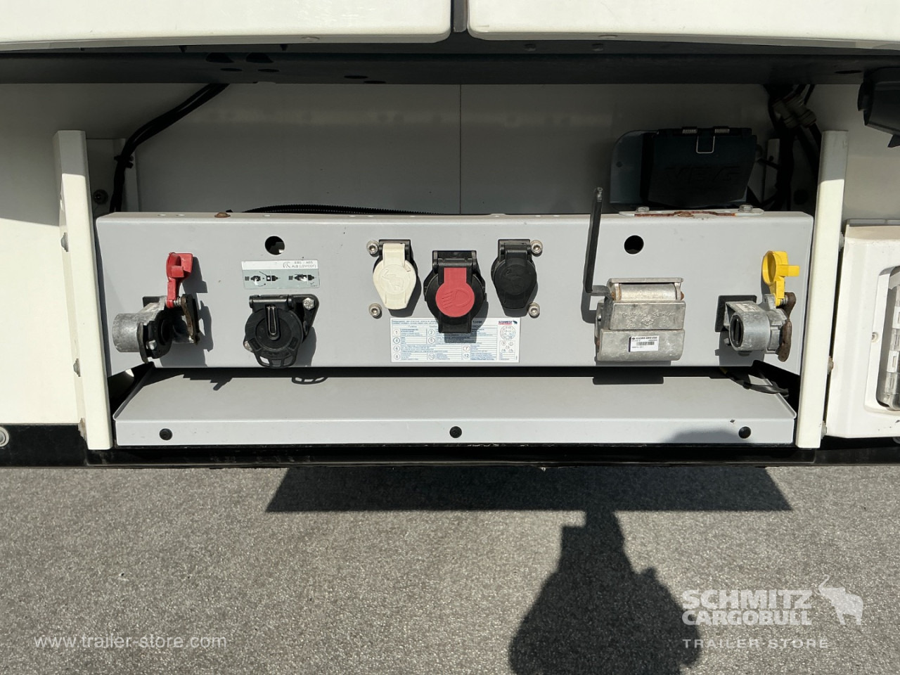 SCHMITZ Reefer Standard - Semi-remorque isothermique: photos 2 SCHMITZ Reefer Standard - Semi-remorque isothermique: photos 2