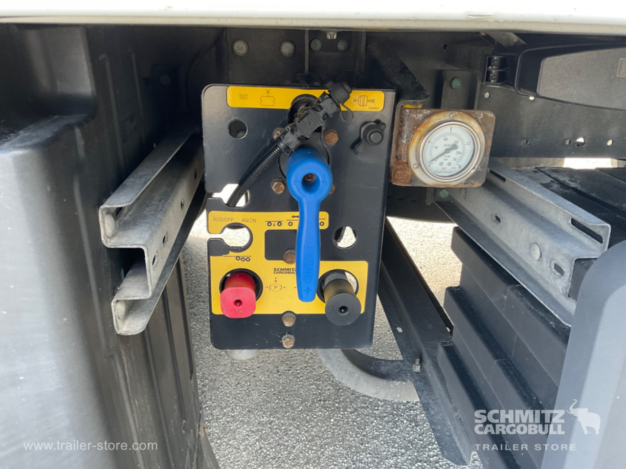 SCHMITZ Reefer Standard Double deck - Semi-remorque isothermique: photos 3 SCHMITZ Reefer Standard Double deck - Semi-remorque isothermique: photos 3