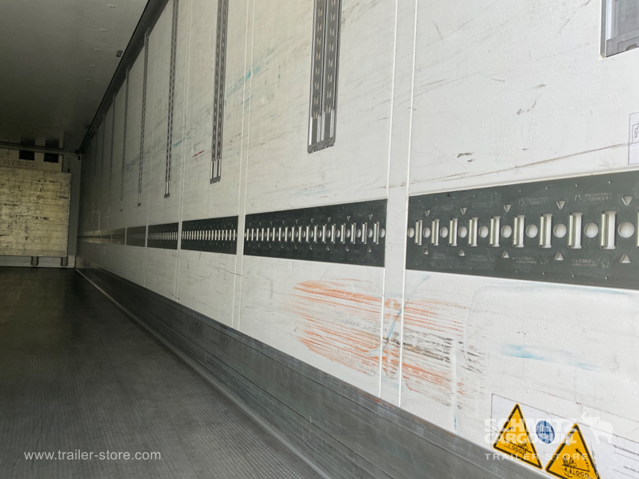 SCHMITZ Reefer Standard Double deck - Semi-remorque isothermique: photos 4 SCHMITZ Reefer Standard Double deck - Semi-remorque isothermique: photos 4