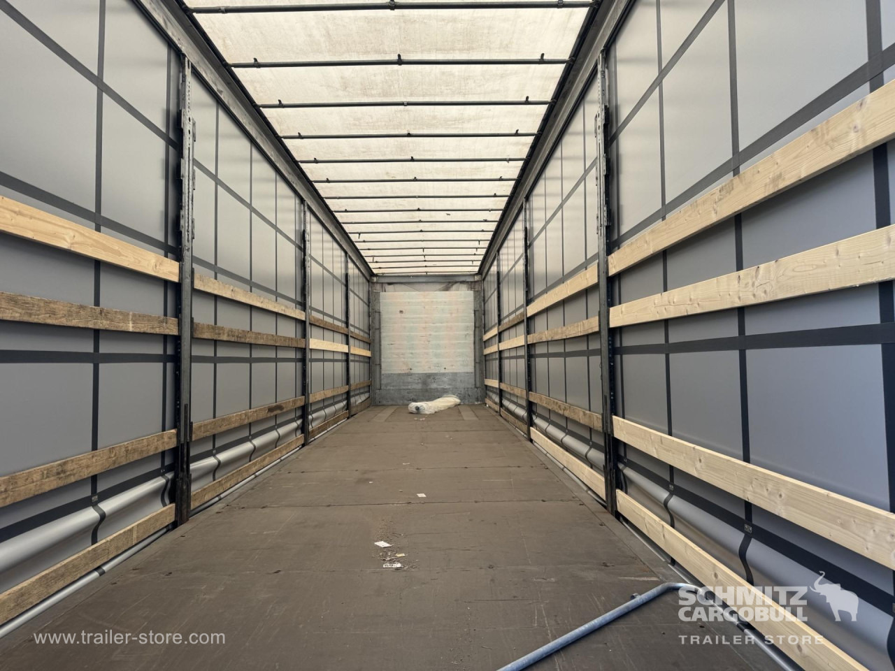 SCHMITZ Curtainsider Mega - Semi-remorque rideaux coulissants: photos 5 SCHMITZ Curtainsider Mega - Semi-remorque rideaux coulissants: photos 5