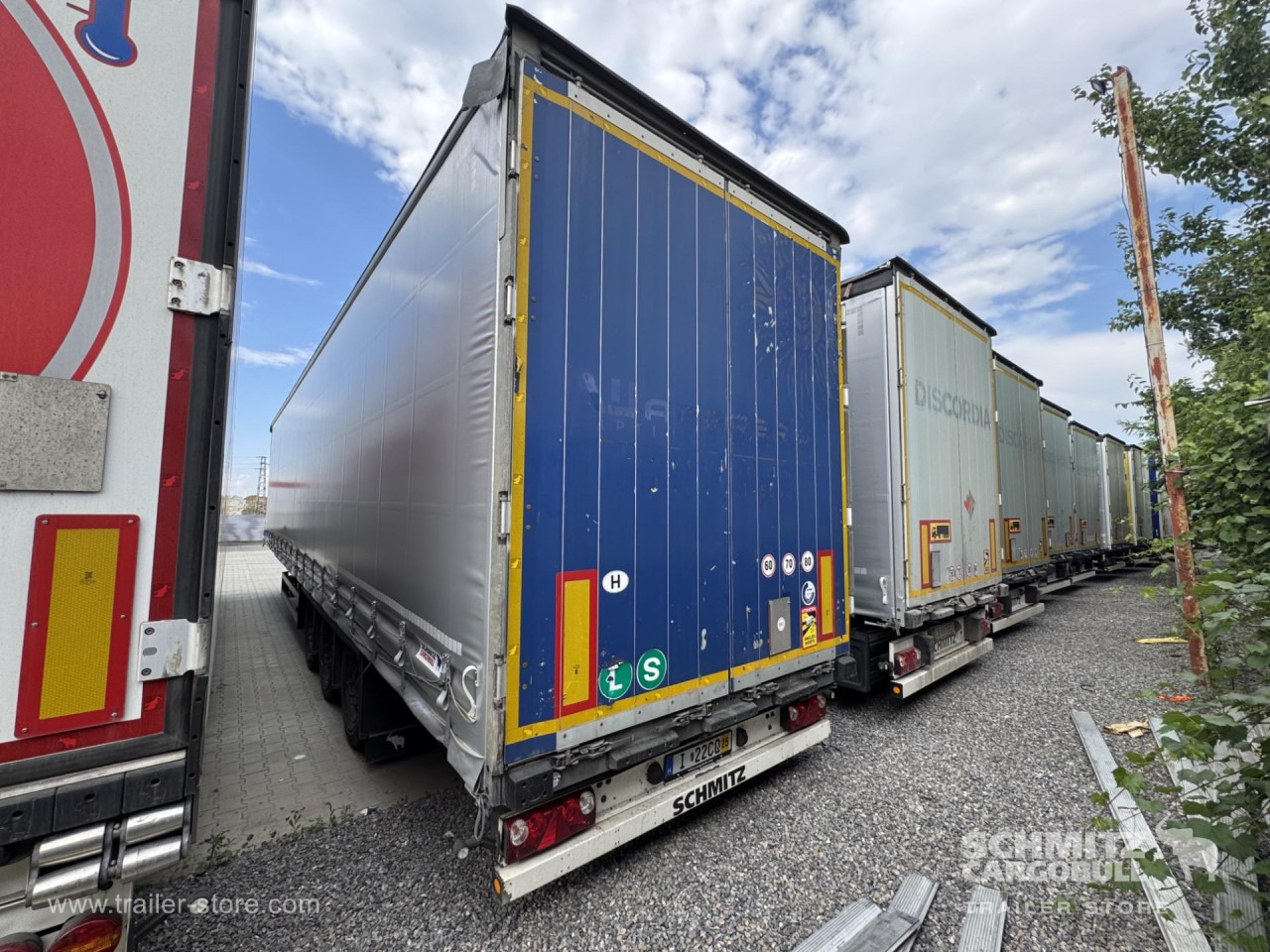 SCHMITZ Curtainsider Mega - Semi-remorque rideaux coulissants: photos 5 SCHMITZ Curtainsider Mega - Semi-remorque rideaux coulissants: photos 5