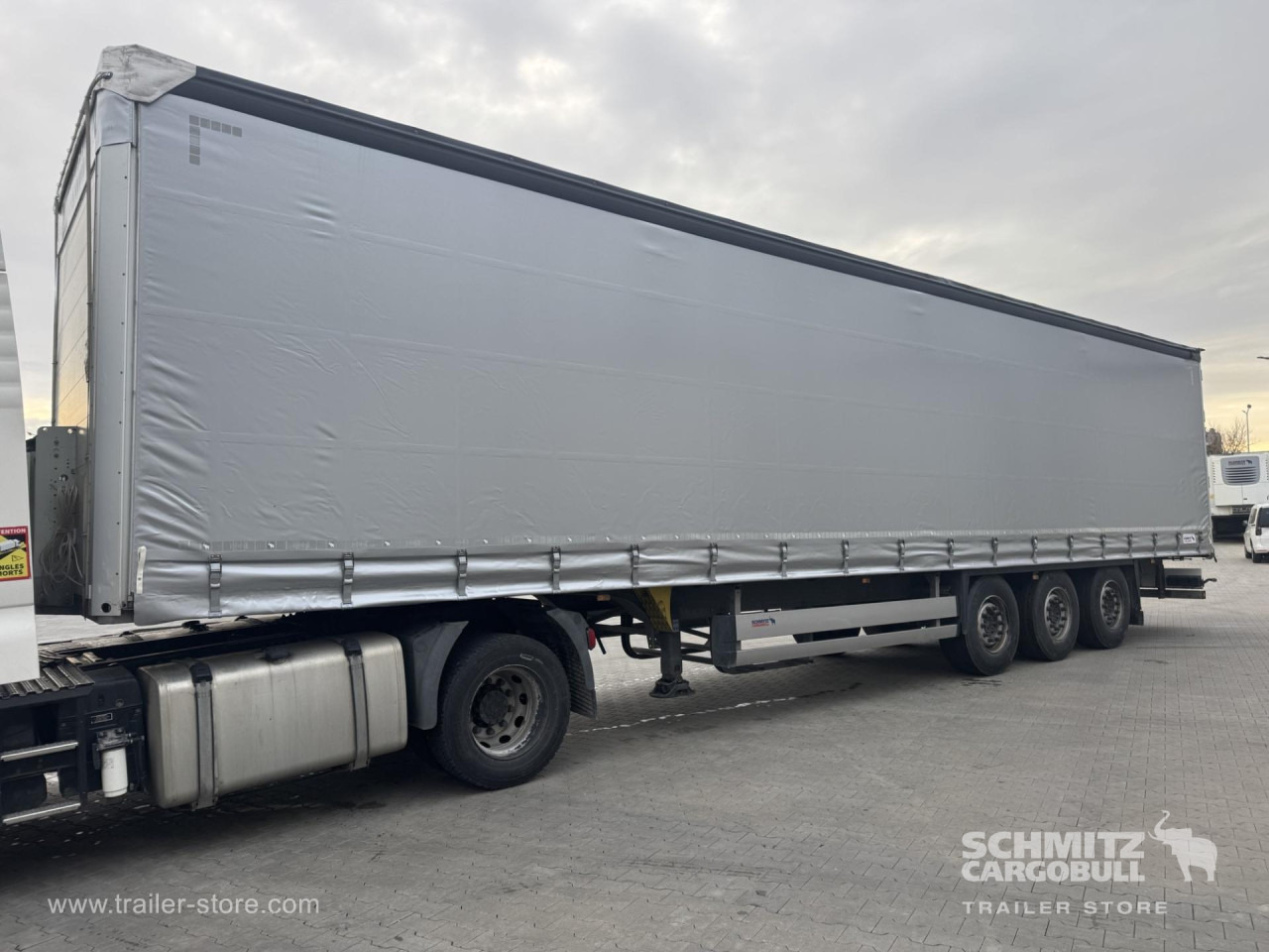 SCHMITZ Curtainsider Standard - Semi-remorque rideaux coulissants: photos 5 SCHMITZ Curtainsider Standard - Semi-remorque rideaux coulissants: photos 5