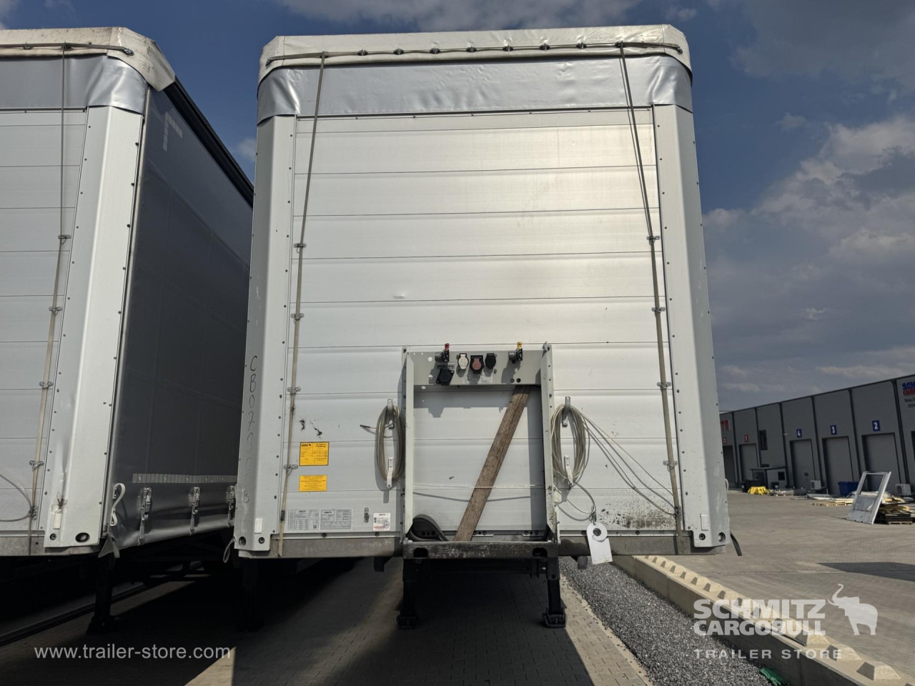 SCHMITZ Curtainsider Standard - Semi-remorque rideaux coulissants: photos 3 SCHMITZ Curtainsider Standard - Semi-remorque rideaux coulissants: photos 3
