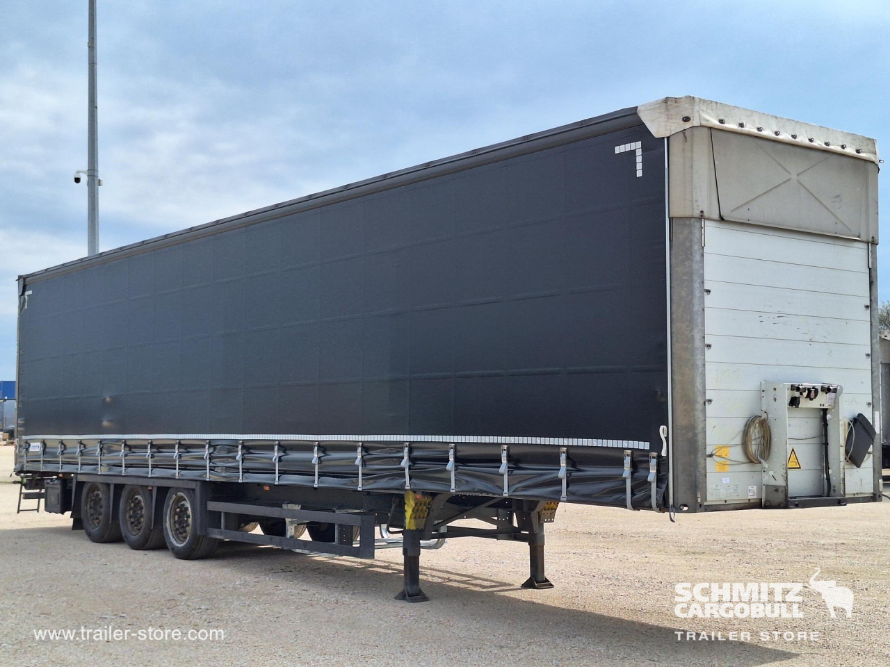 SCHMITZ Curtainsider Mega - Semi-remorque rideaux coulissants: photos 5 SCHMITZ Curtainsider Mega - Semi-remorque rideaux coulissants: photos 5