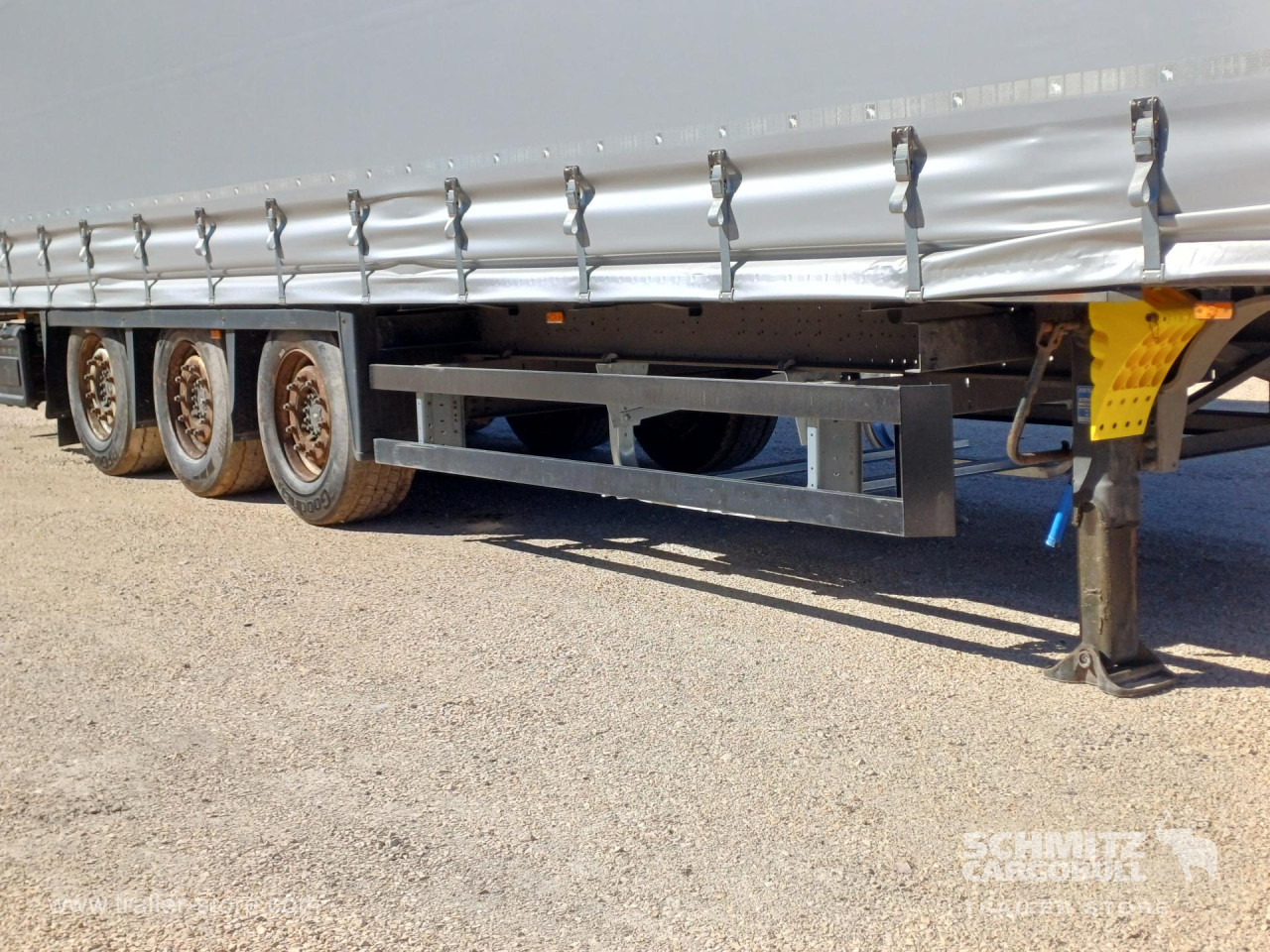 SCHMITZ Curtainsider Mega - Semi-remorque rideaux coulissants: photos 4 SCHMITZ Curtainsider Mega - Semi-remorque rideaux coulissants: photos 4