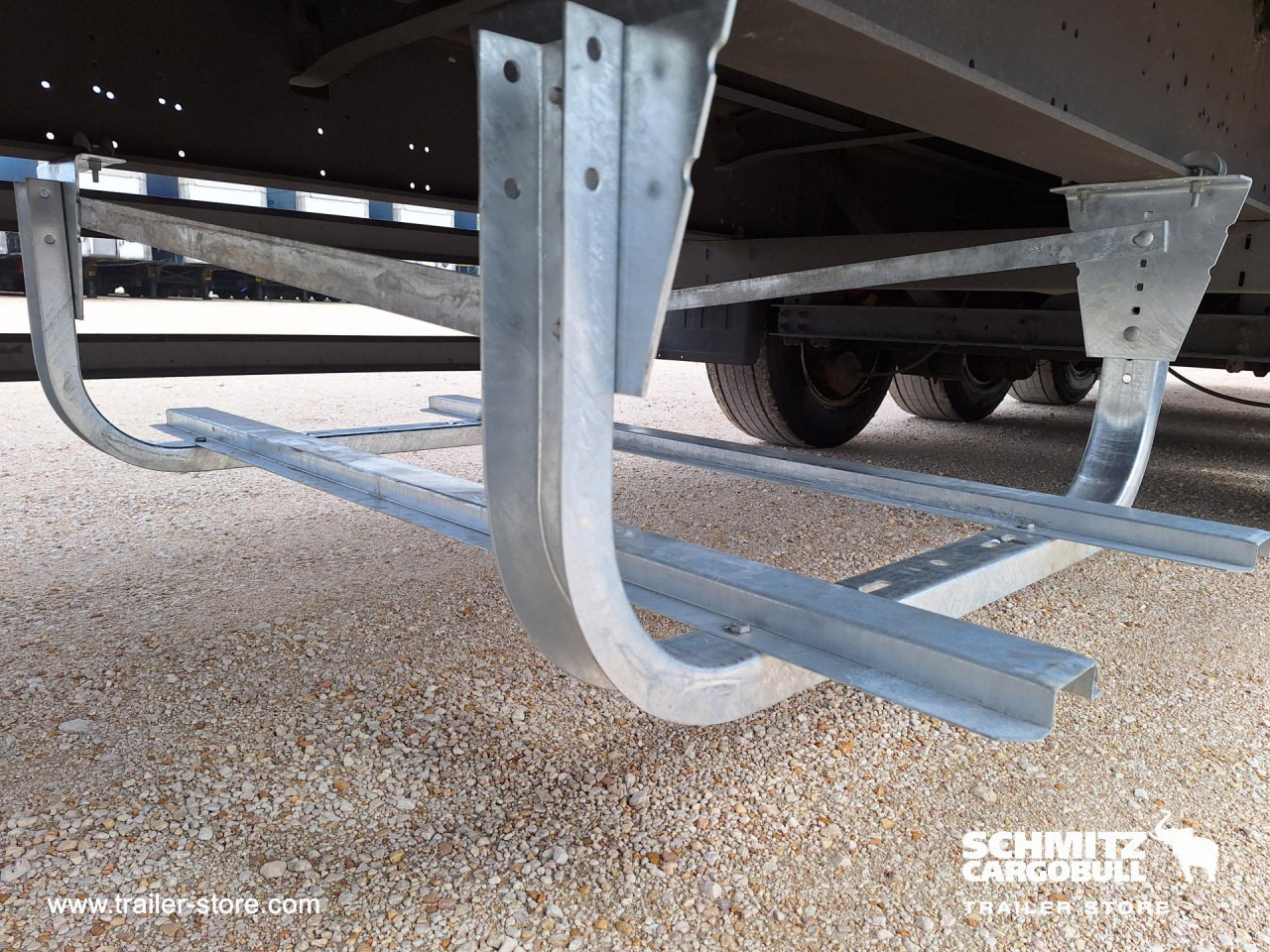 SCHMITZ Curtainsider Mega - Semi-remorque rideaux coulissants: photos 2 SCHMITZ Curtainsider Mega - Semi-remorque rideaux coulissants: photos 2