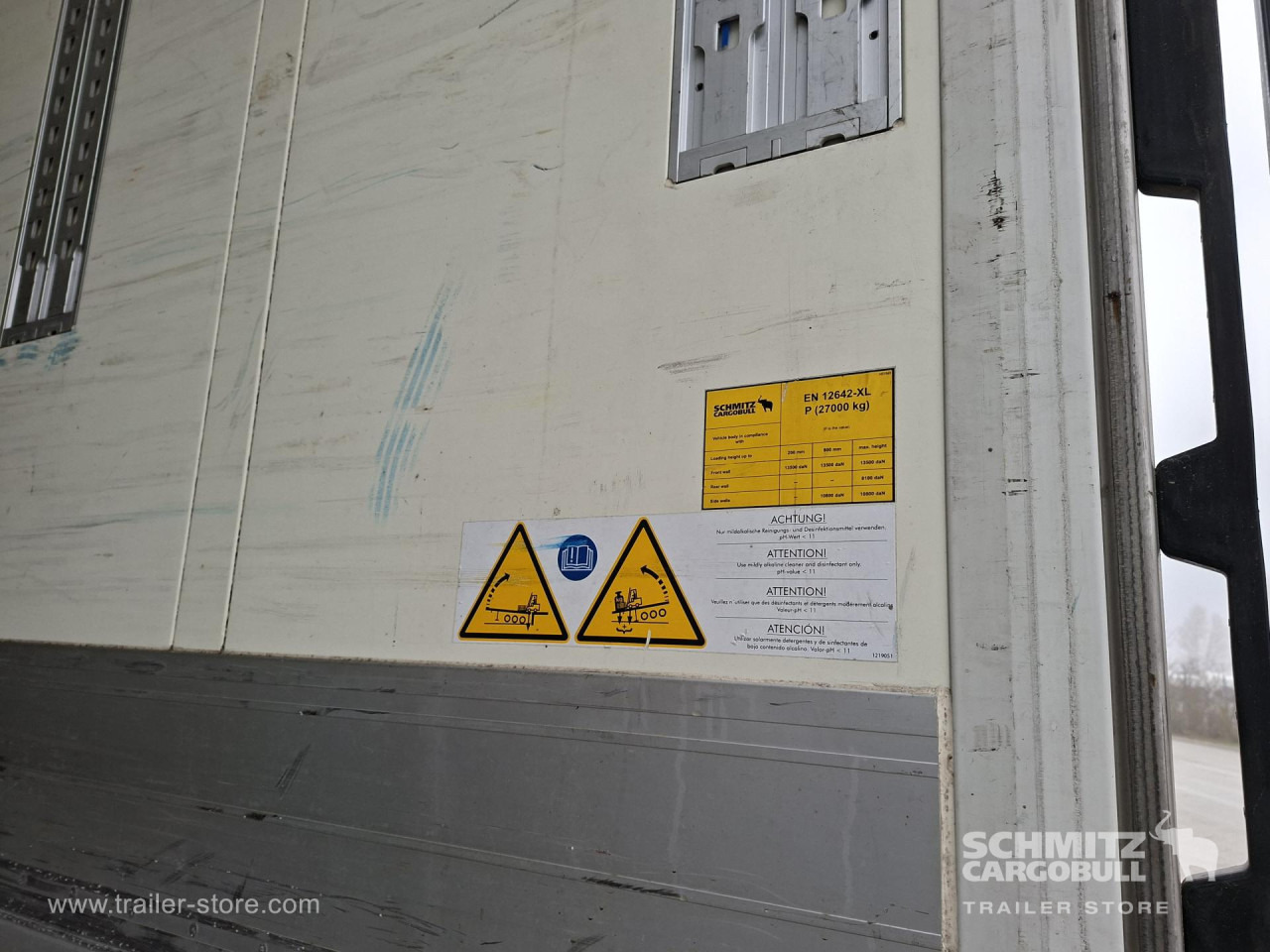 SCHMITZ Reefer Standard Double deck - Semi-remorque isothermique: photos 2 SCHMITZ Reefer Standard Double deck - Semi-remorque isothermique: photos 2