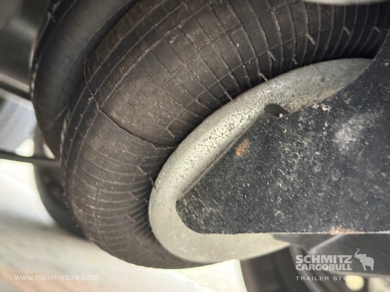 SCHMITZ Oplegger Vries Standard - Semi-remorque isothermique: photos 3 SCHMITZ Oplegger Vries Standard - Semi-remorque isothermique: photos 3