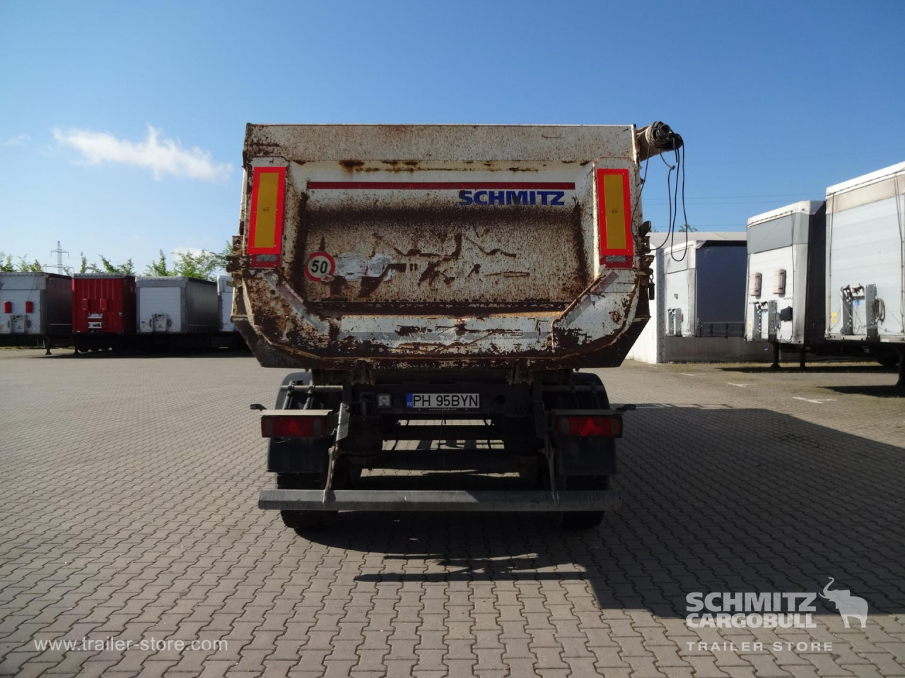 SCHMITZ Tipper Steel half pipe body 28m³ - Semi-remorque benne: photos 5 SCHMITZ Tipper Steel half pipe body 28m³ - Semi-remorque benne: photos 5