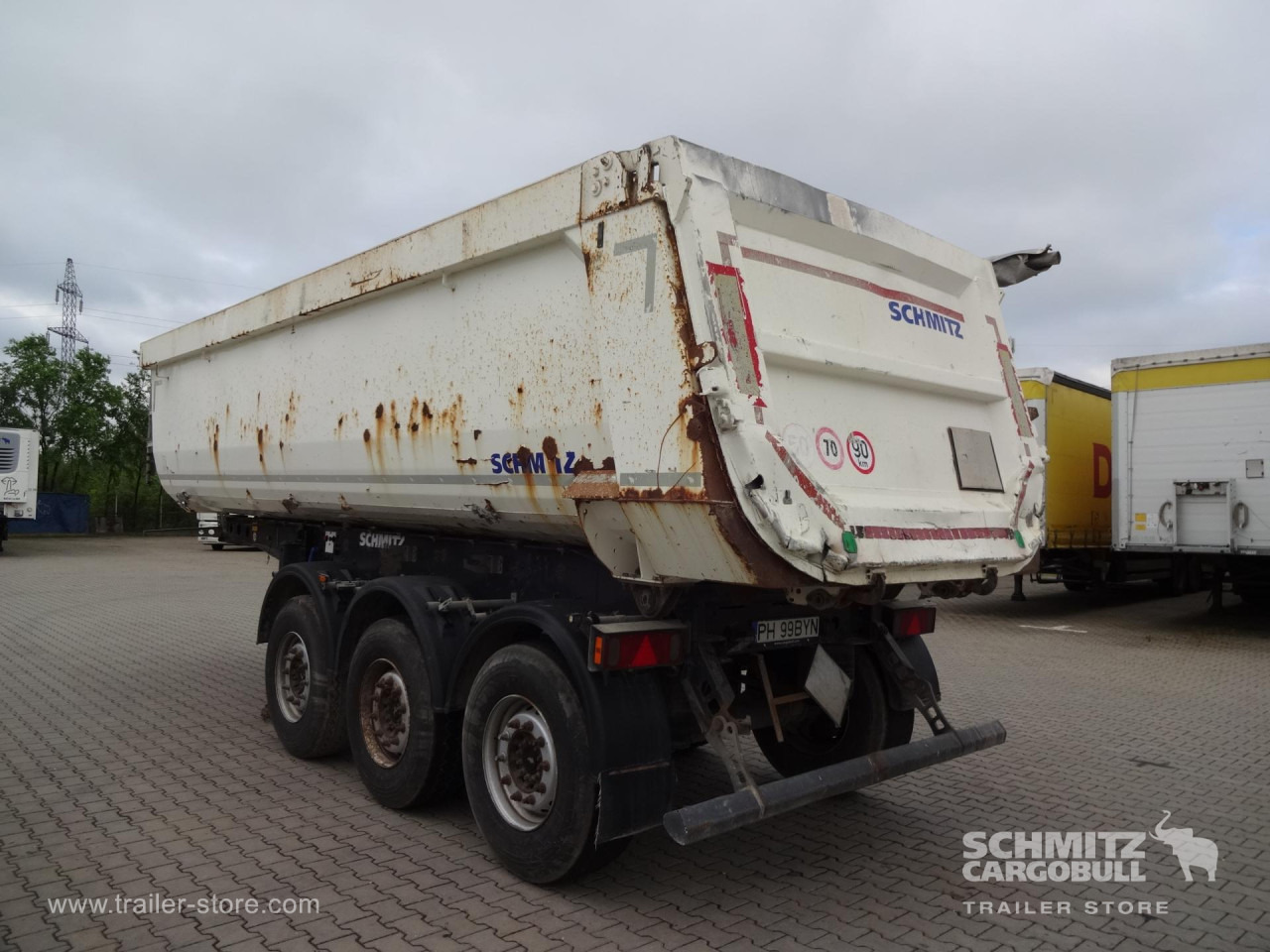 SCHMITZ Tipper Steel half pipe body 28m³ - Semi-remorque benne: photos 1 SCHMITZ Tipper Steel half pipe body 28m³ - Semi-remorque benne: photos 1
