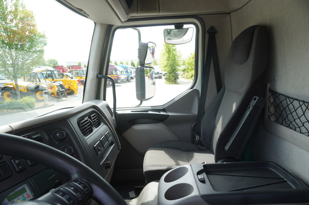 Crédit-bail de DAF LF 220 / Refrigerator 16 EPAL Multitemp / Carrier Supra 1150 MT / Palfinger 1500 kg DAF LF 220 / Refrigerator 16 EPAL Multitemp / Carrier Supra 1150 MT / Palfinger 1500 kg: photos 16