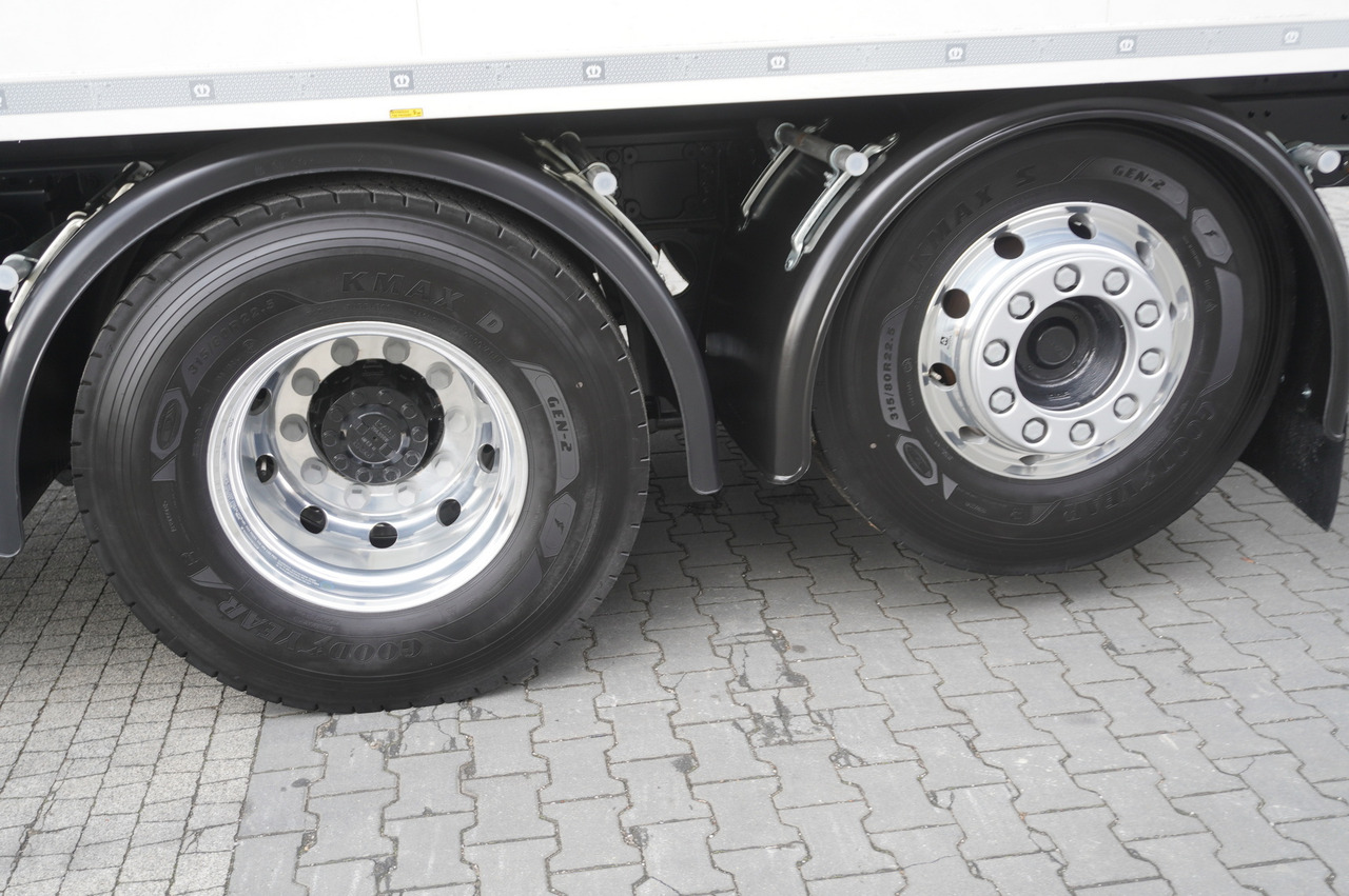 Camion frigorifique neuf DAF NEW XG 480 6×2 / 2025 / KRONE 20 EPAL Doppelstock Refrigerator / Thermoking T-1000R / No mileage / steered axle: photos 11