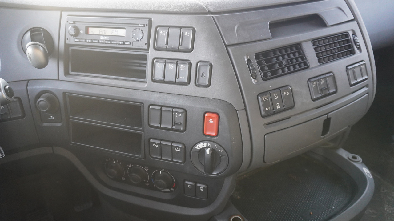 Camion fourgon DAF XF 410 EURO 6 /410 HP / 20 EPAL / Dhollandia lift 1500 kg: photos 19 Camion fourgon DAF XF 410 EURO 6 /410 HP / 20 EPAL / Dhollandia lift 1500 kg: photos 19