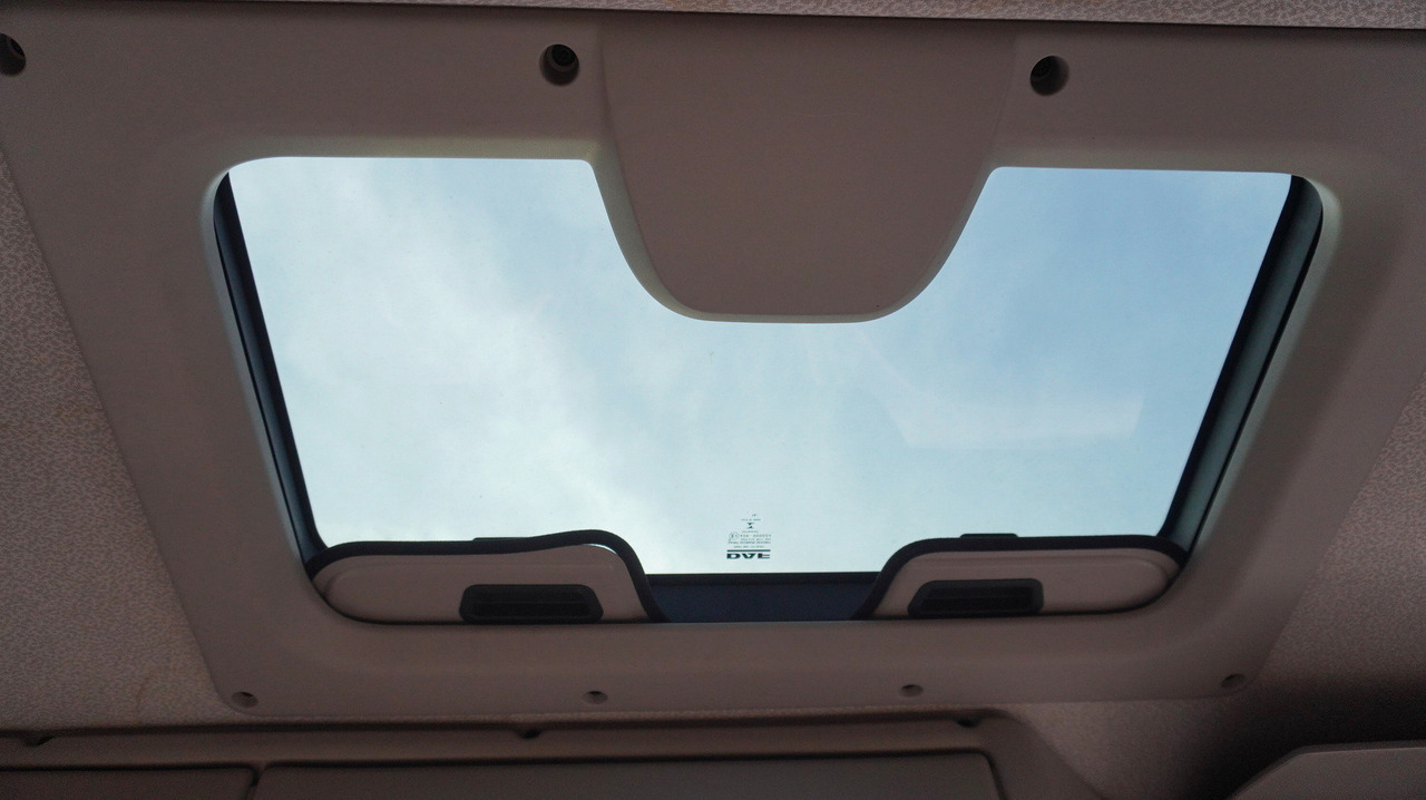 Camion fourgon DAF XF 410 EURO 6 /410 HP / 20 EPAL / Dhollandia lift 1500 kg: photos 22 Camion fourgon DAF XF 410 EURO 6 /410 HP / 20 EPAL / Dhollandia lift 1500 kg: photos 22