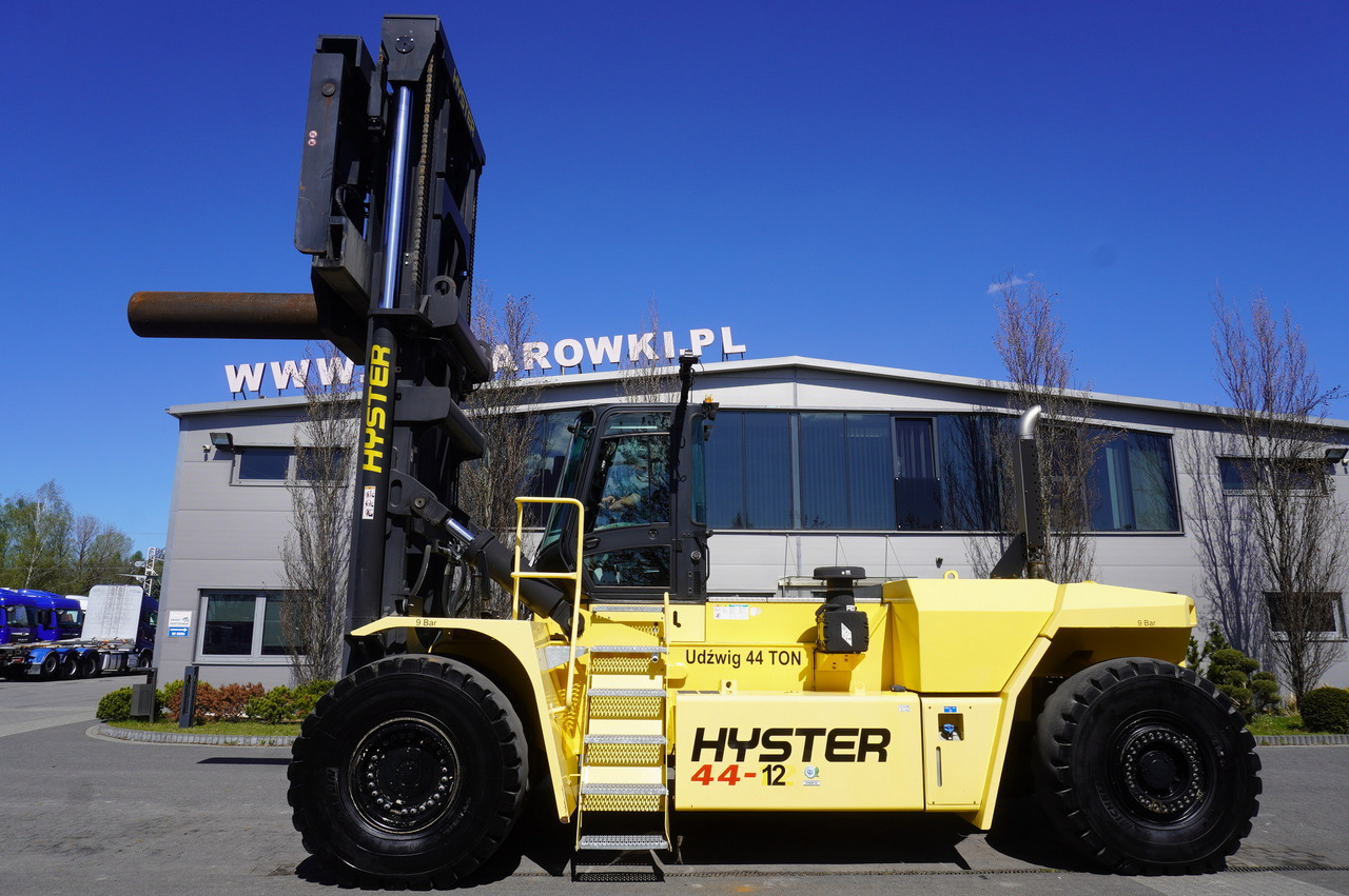 Hyster h44xms-12 / capacity 44 t / 3900 MTH - Chariot élévateur diesel: photos 1 Hyster h44xms-12 / capacity 44 t / 3900 MTH - Chariot élévateur diesel: photos 1