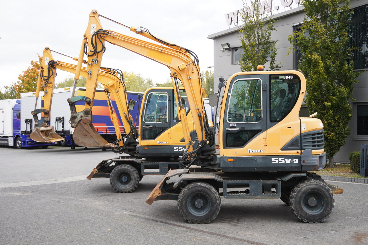 Hyundai Robex 55W-9 Wheeled Excavator 5.5t / 2 units - Pelle sur pneus: photos 1 Hyundai Robex 55W-9 Wheeled Excavator 5.5t / 2 units - Pelle sur pneus: photos 1